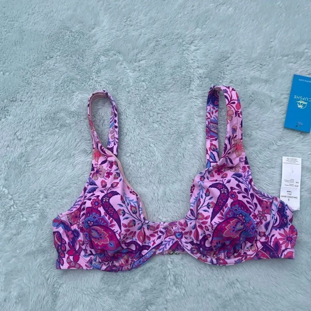 Cupshe Women swimming Top Bra size Small